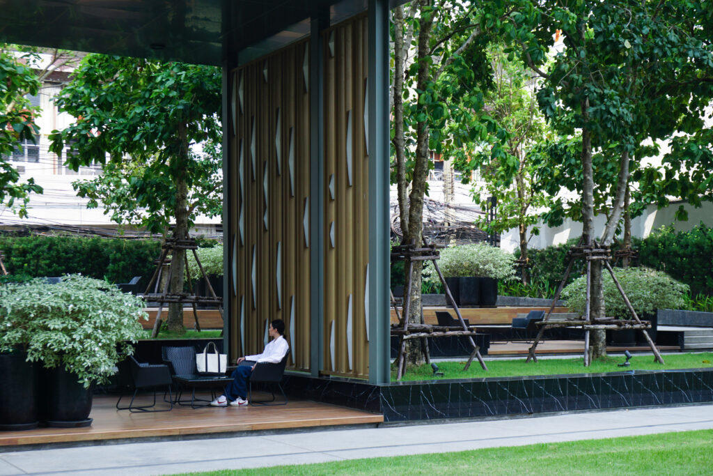 Lumpini Park Phahon 32